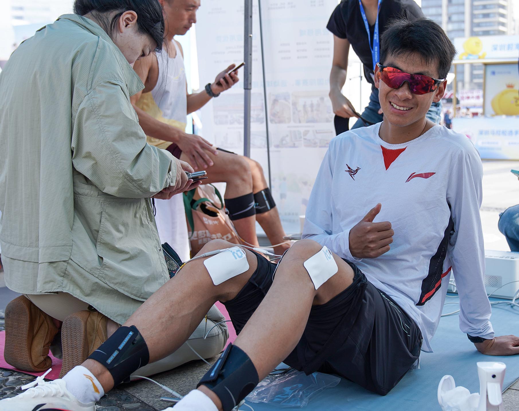 2025深圳马拉松，爱倍力为爱跑者加倍助力