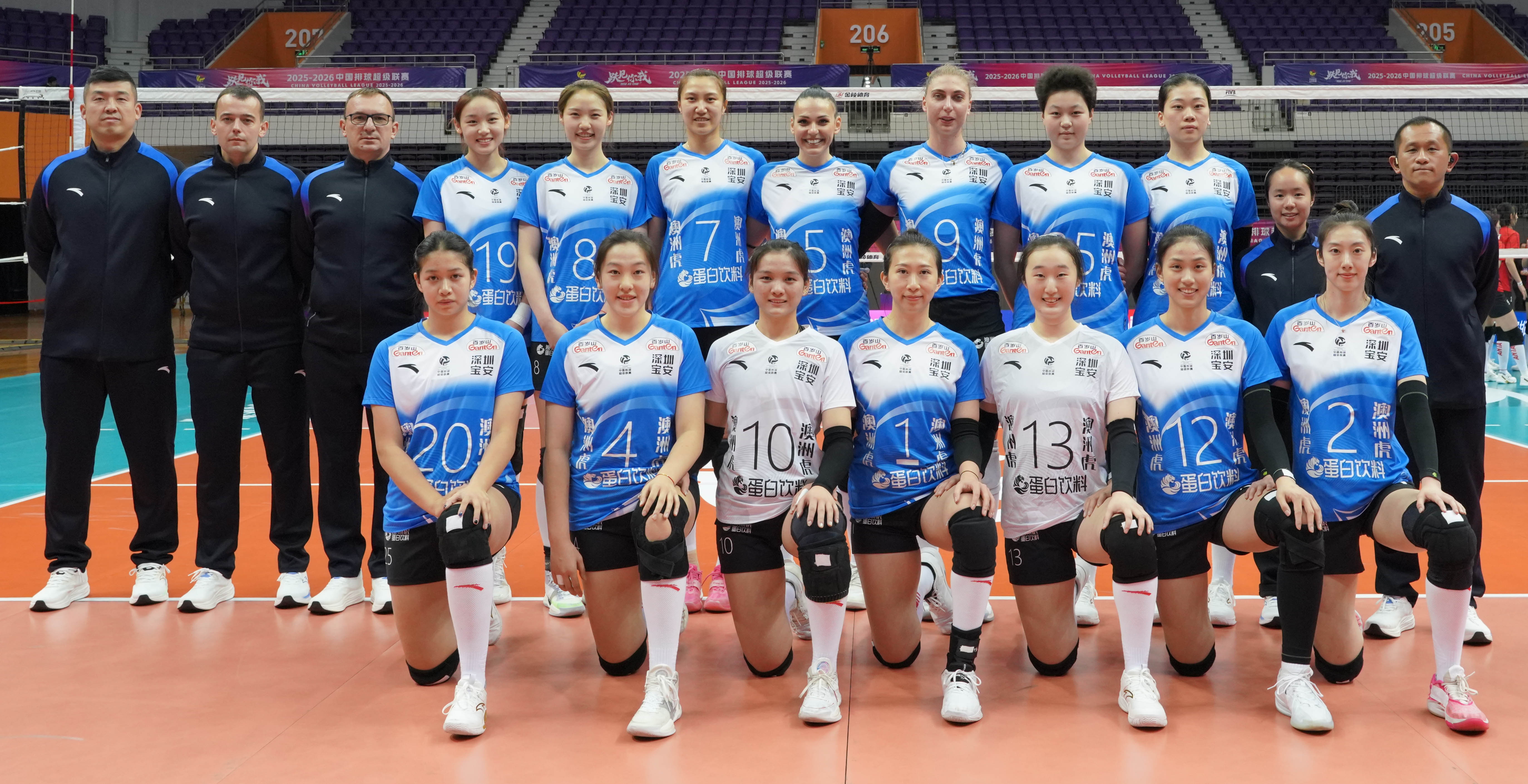1770284148728771.jpg 中塞女排俱乐部合影(1).jpg